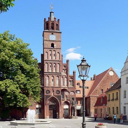 City Hotel-Pension Brandenburg Brandenburg  Екстер'єр фото